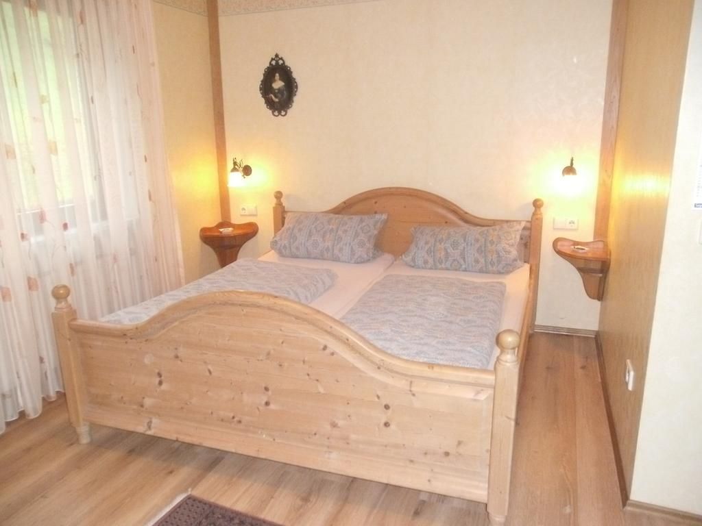 Pension Waldfrieden Maring-Noviand Room photo