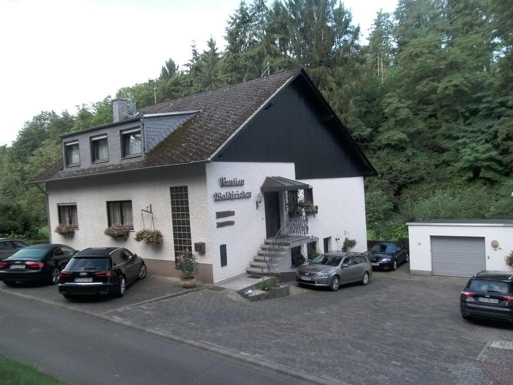 Pension Waldfrieden Maring-Noviand Exterior photo