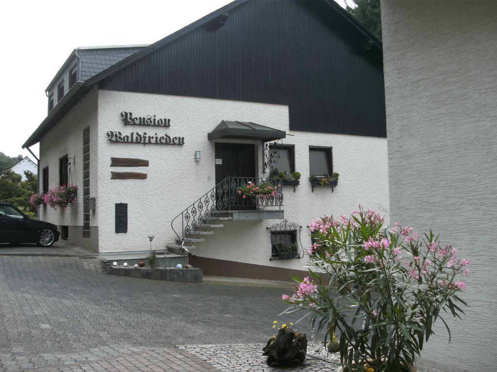 Pension Waldfrieden Maring-Noviand Exterior photo